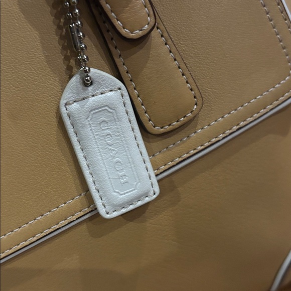 Vintage COACH Tan Soho Leather Buckle Shoulder Bag - Picture 3 of 11